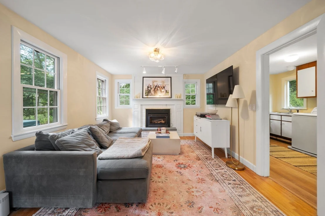 Photo of 14 Thoreau Rd