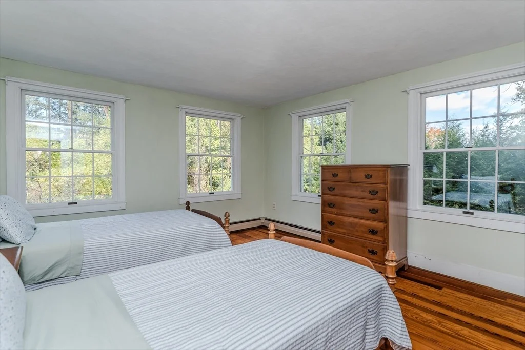 Photo of 7 Roosevelt St