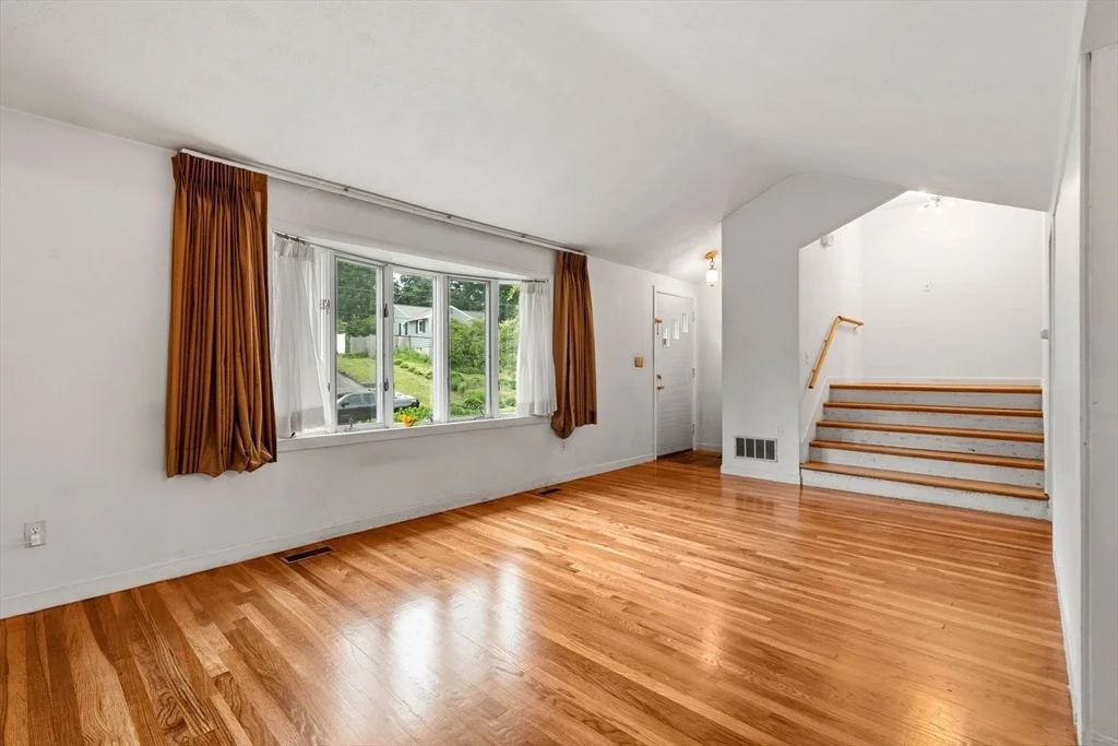 Photo of 10 Pine Rd