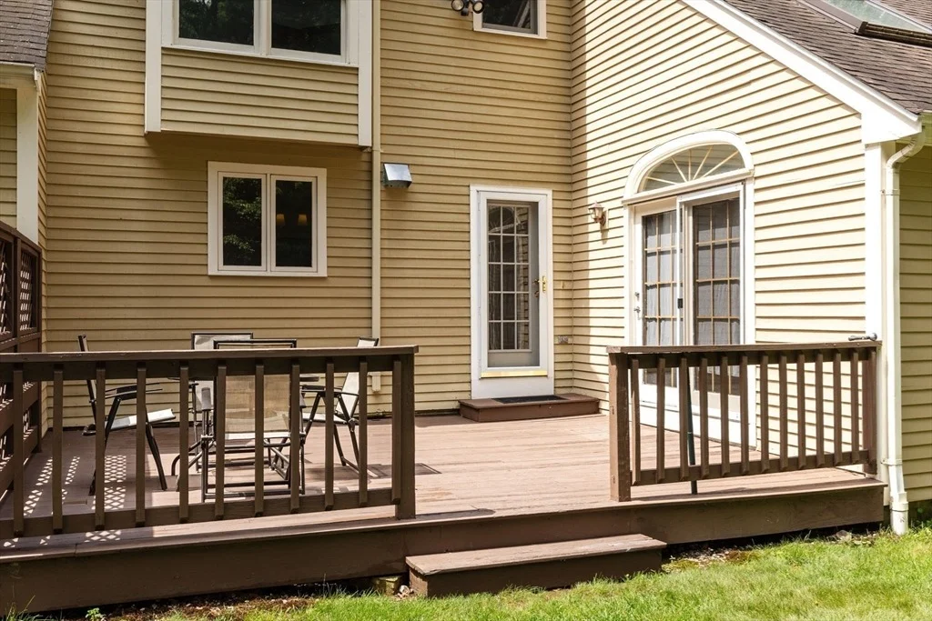 Photo of 15 Deerfield Dr