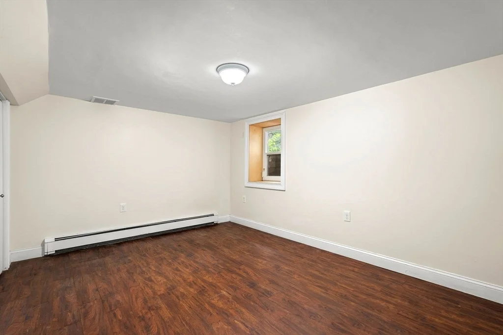 Photo of 19 Cunningham Cir