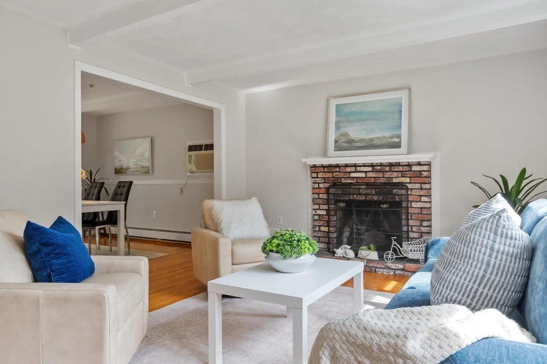 Photo of 18 Cowdrey Ln