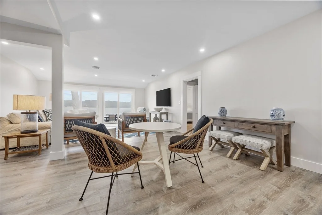 Photo of 24 Cove St