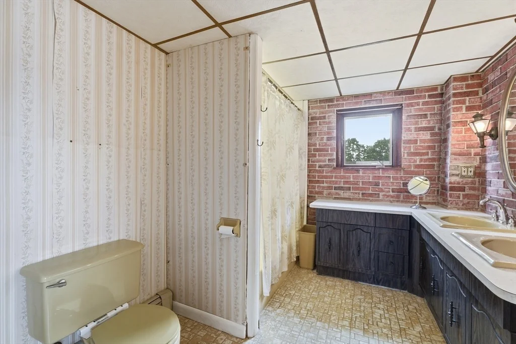 Photo of 16 Elmlawn Rd