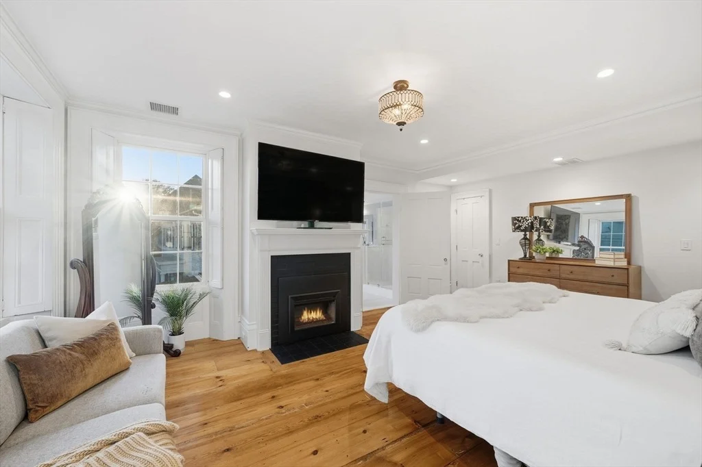 Photo of 45 Pleasant Street