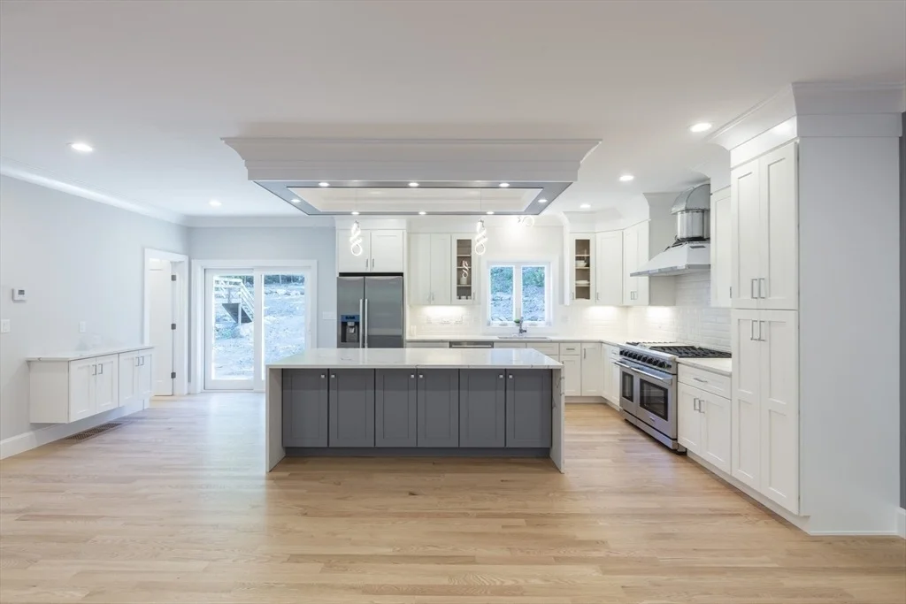 Photo of 239 Hardy Pond Road