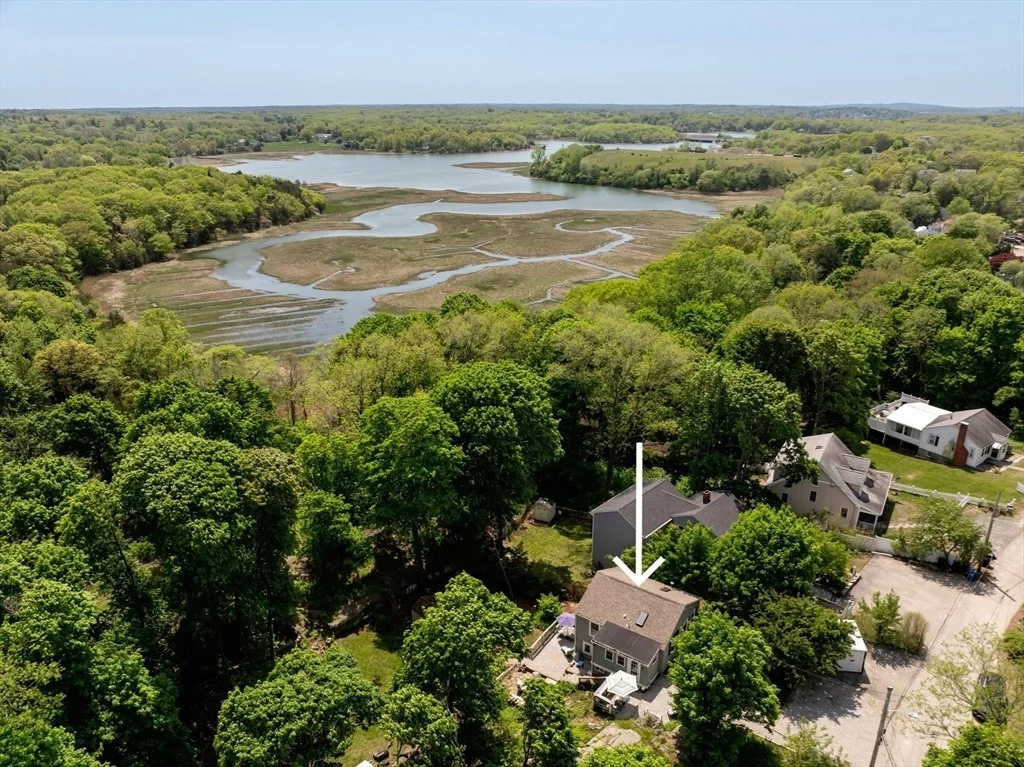 Photo of 9 Shore Garden Rd