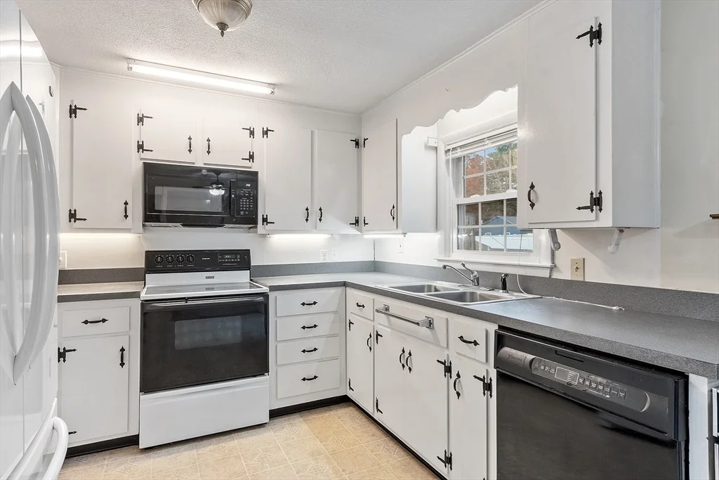 Photo of 927 Main St