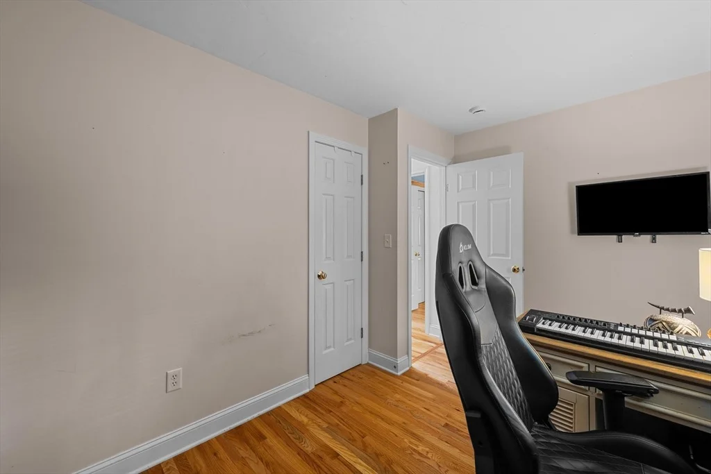 Photo of 13 Thompson Pond Rd