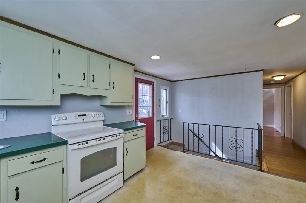 Photo of 12 Shore Rd