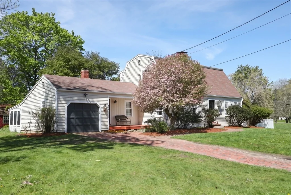 Photo of 110 Cross St