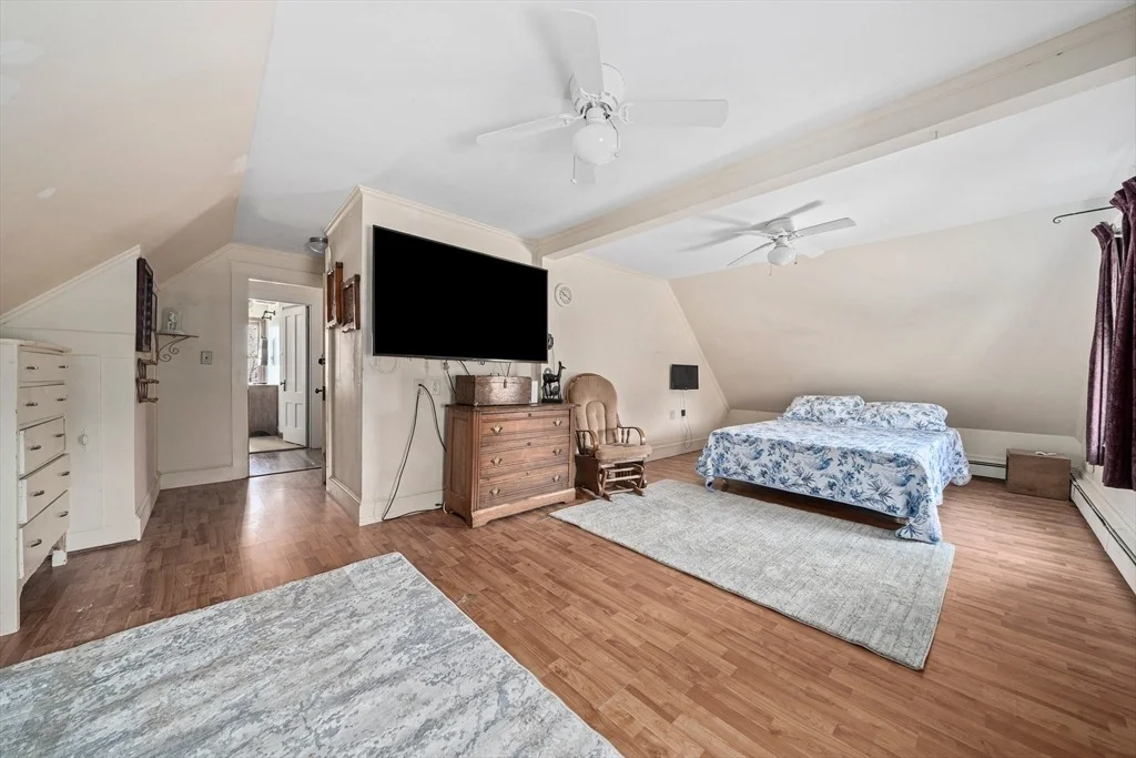 Photo of 75 Regis Rd