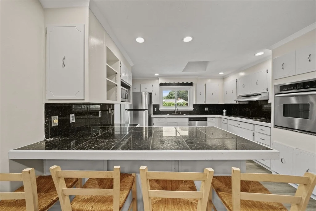 Photo of 7 Pocahontas Dr