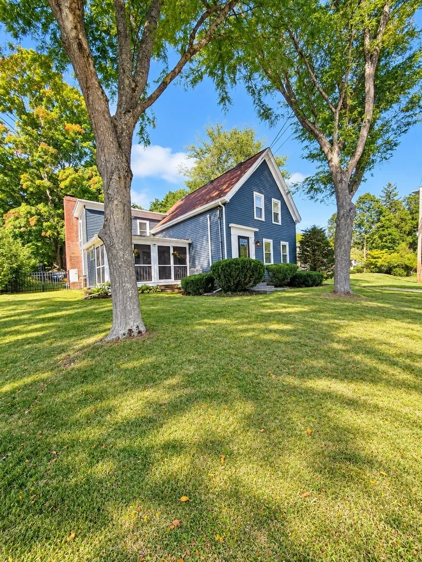 Photo of 54 Whitehall Rd