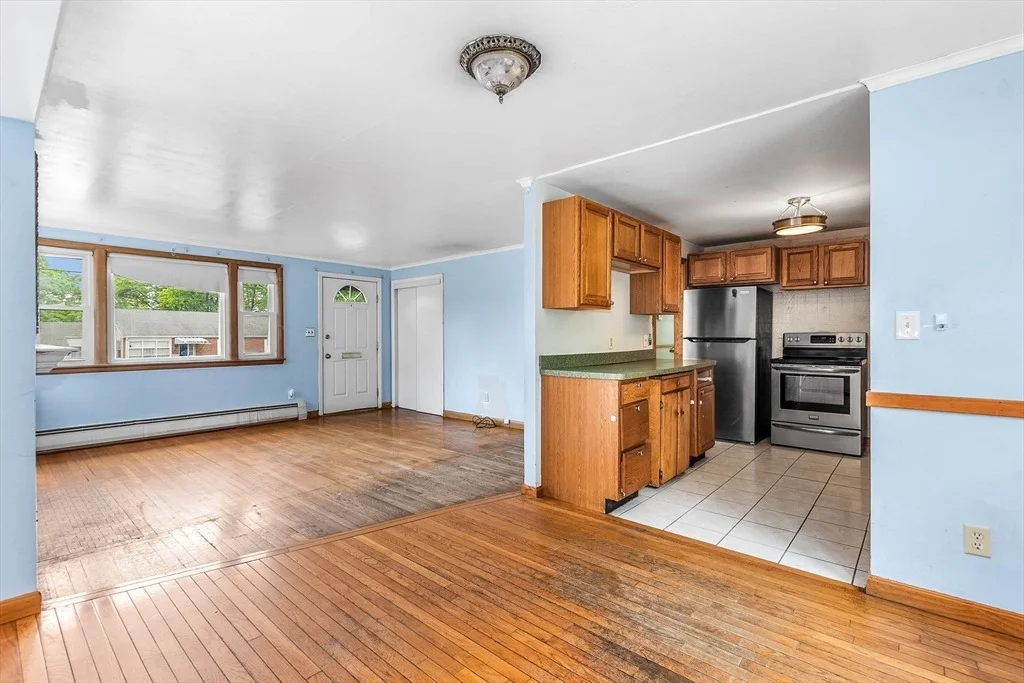 Photo of 137 Eleanor Dr