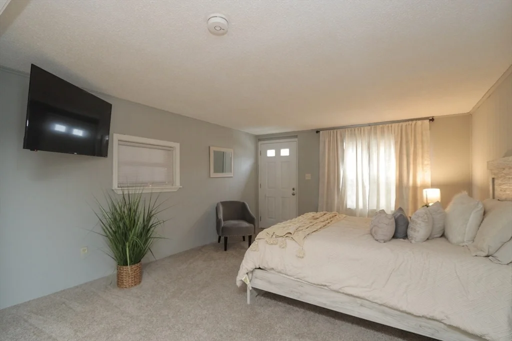 Photo of 140 Eddy St