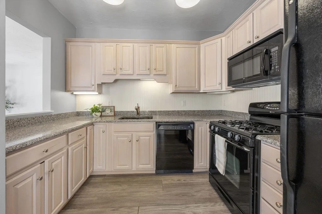 Photo of 13 Bay Pointe Dr Ext