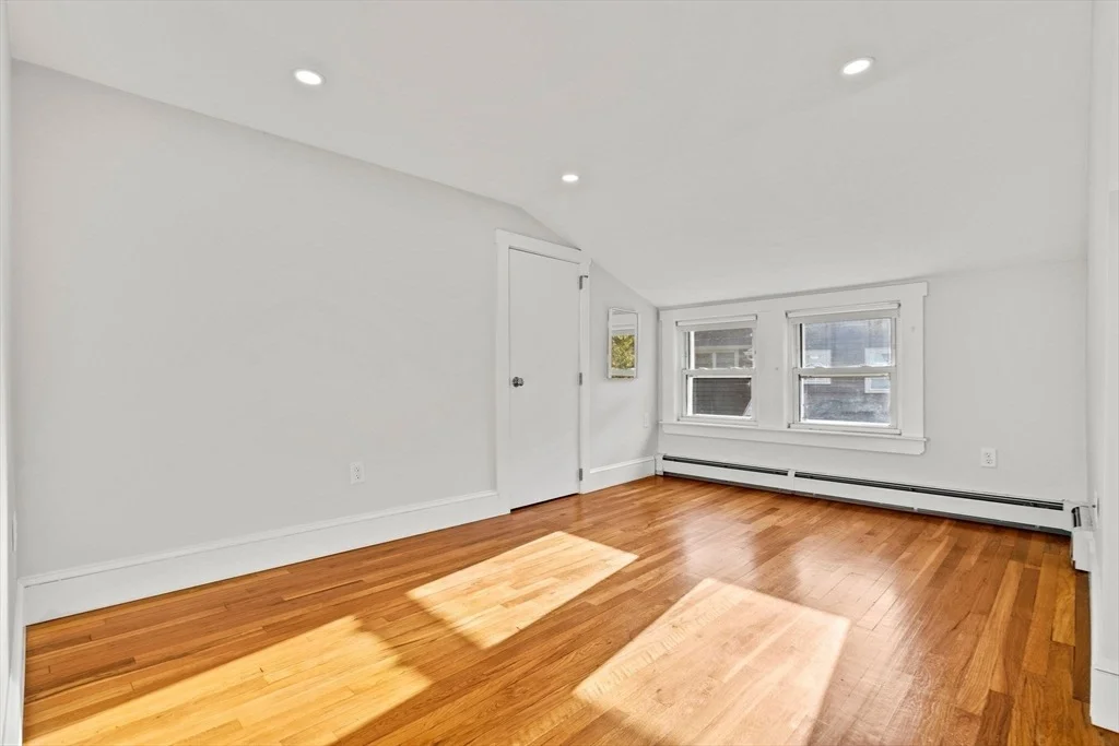 Photo of 24 Vaille Ave