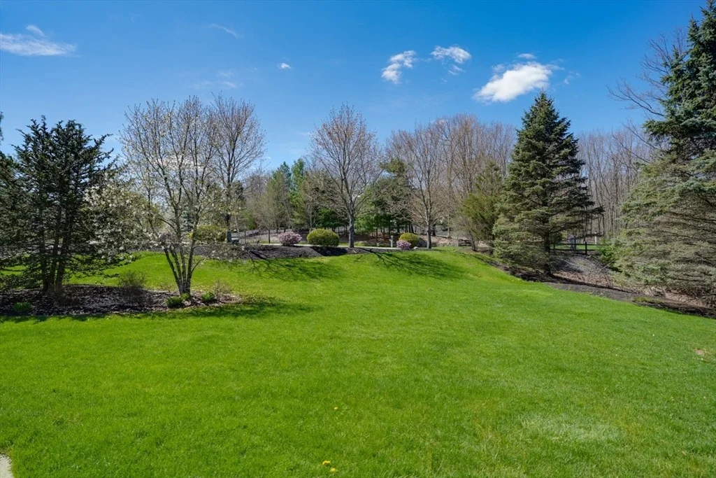 Photo of 18 Manchester Dr
