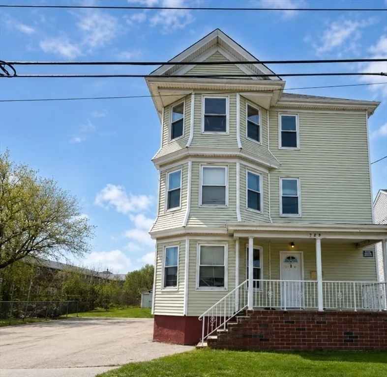 Photo of 185 Stevens St