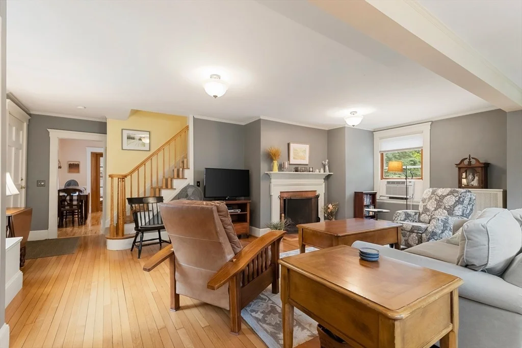 Photo of 115 Aspen Rd