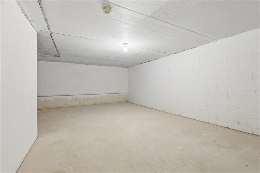 Photo of Unit B at 7 Eugene Circle