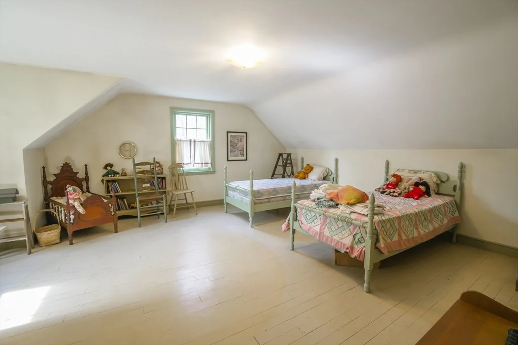 Photo of 12 Oak Tree Lane