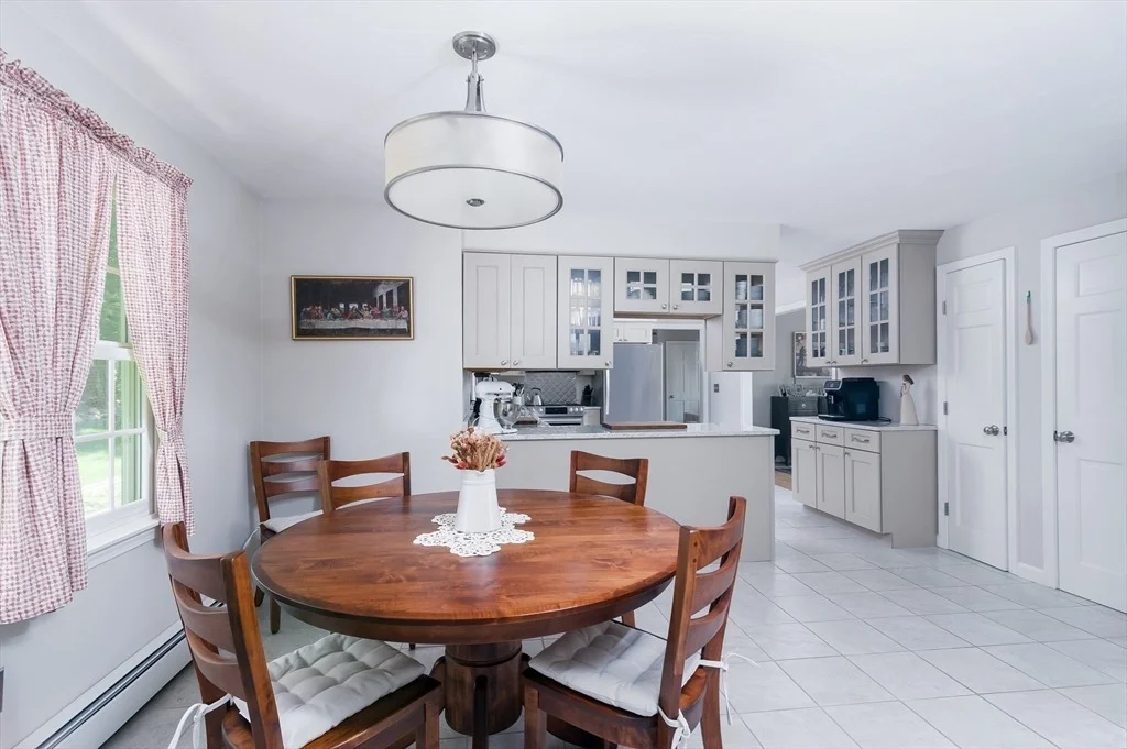 Photo of 2 Simon Davis Dr