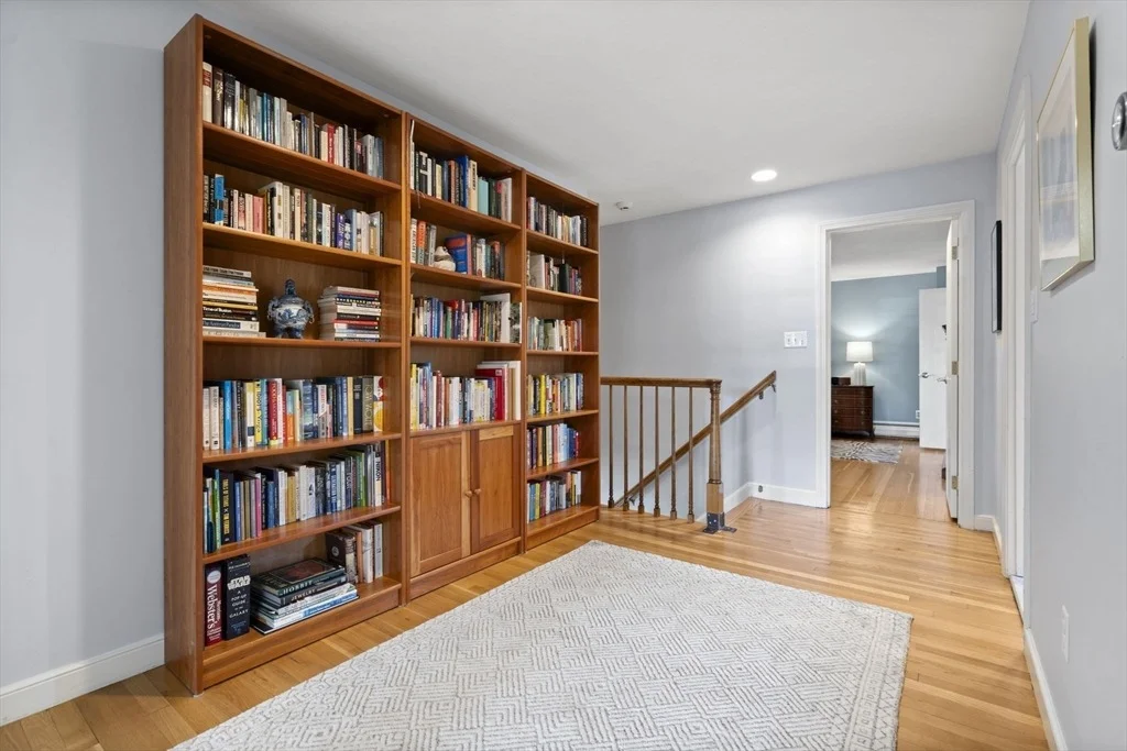 Photo of 30 Thompson Rd