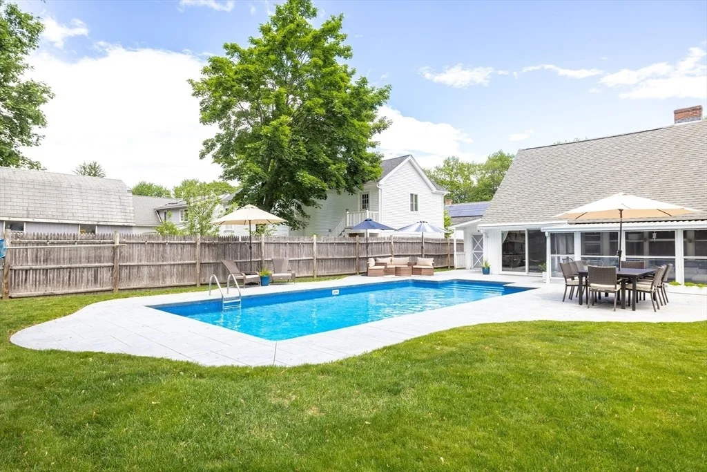 Photo of 14 Hardwick Rd