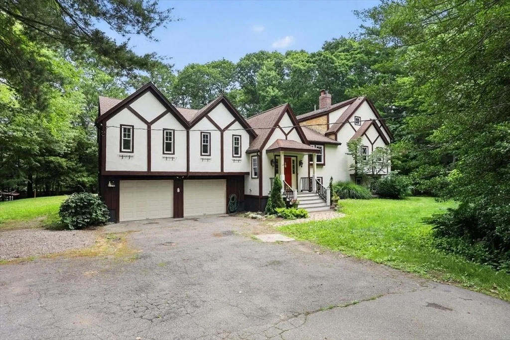 Photo of 47 Tanglewood Drive