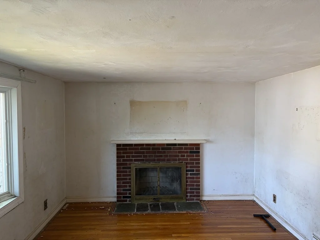 Photo of 90 Westview Dr.