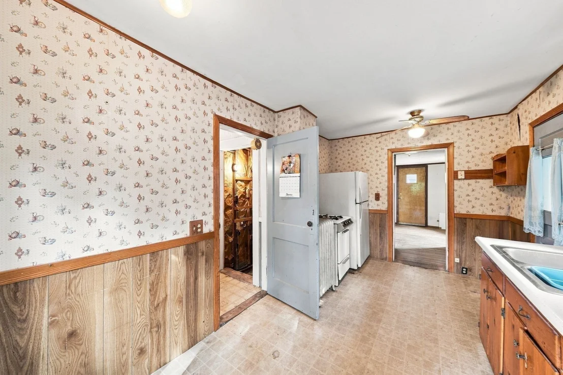 Photo of 128 River St