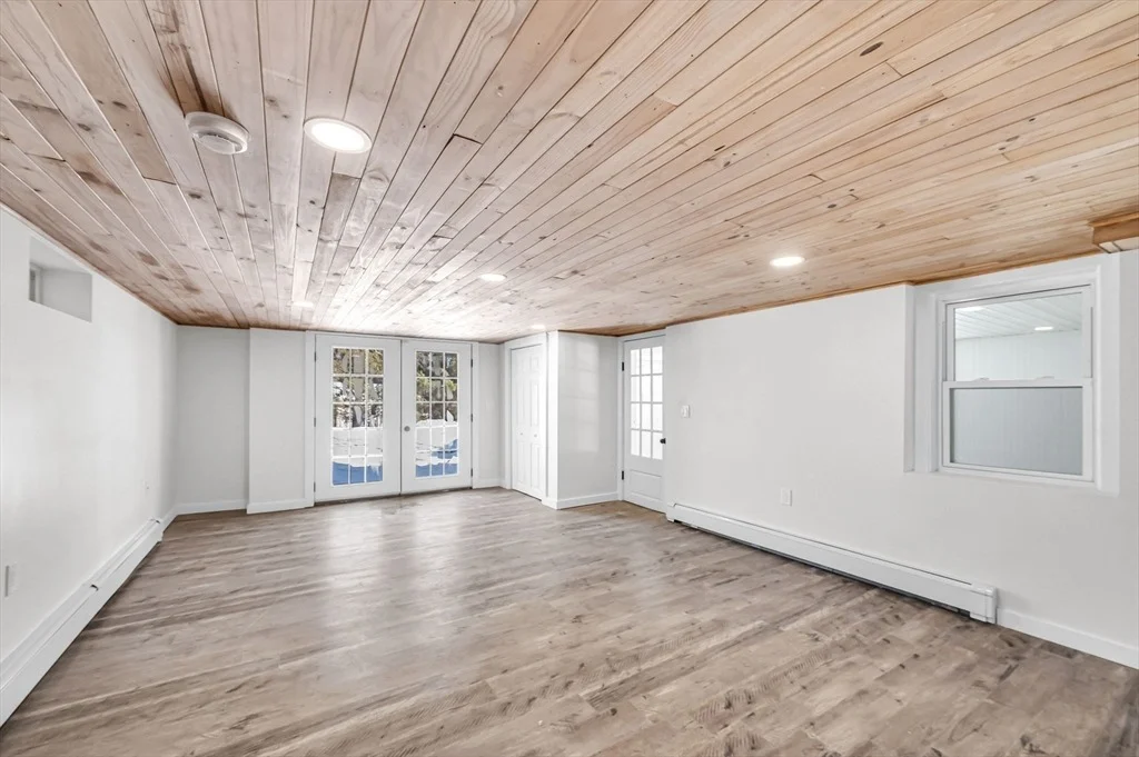 Photo of 285 Granby Road