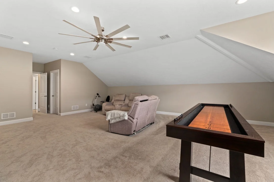 Photo of 92 Plain St W