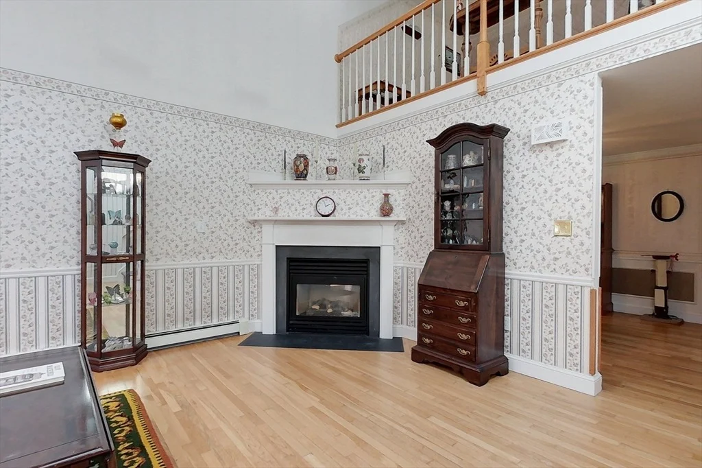 Photo of 220 River Rd