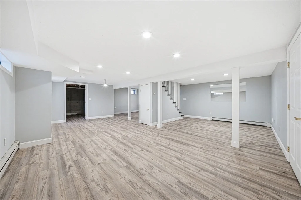 Photo of 443 Cushing St