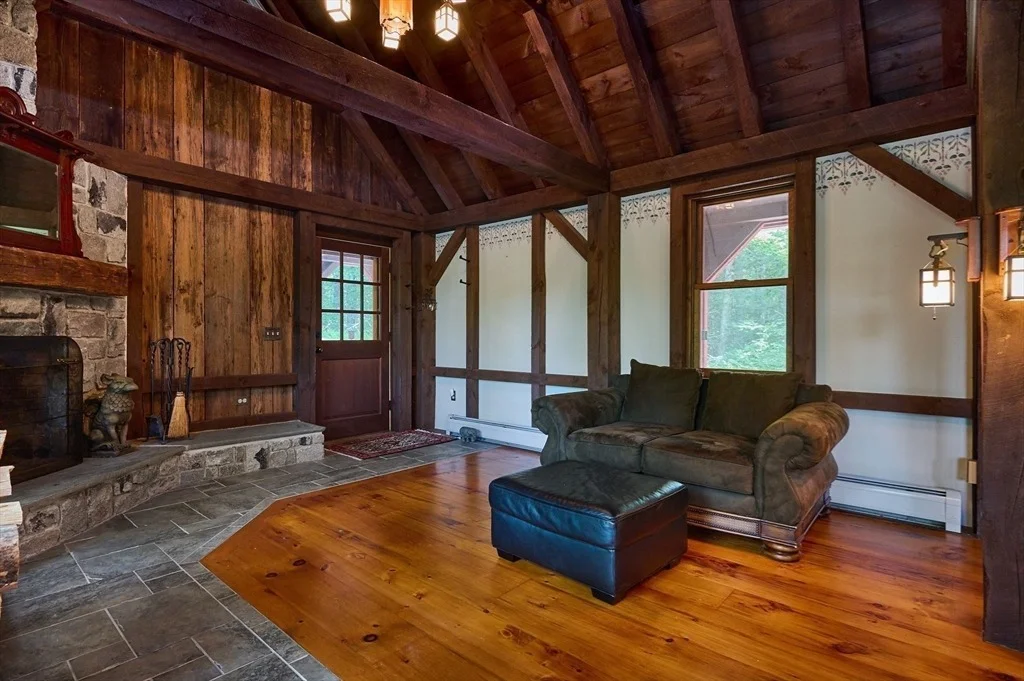 Photo of 62 Schaefer Way