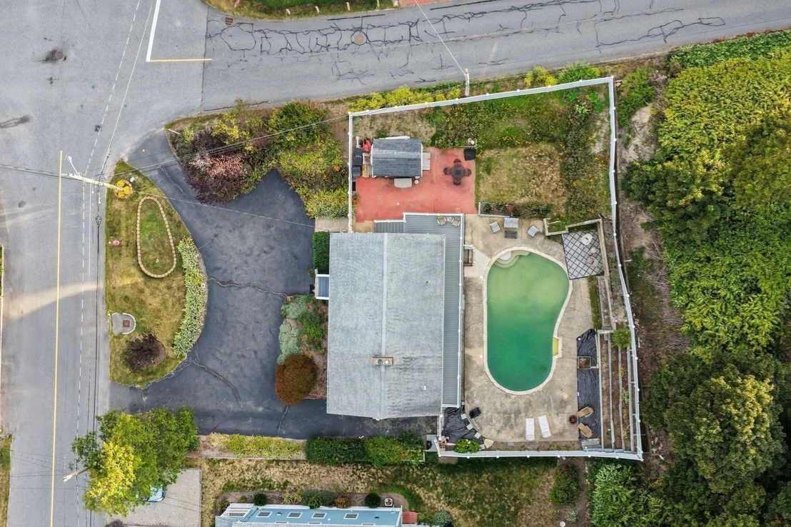 Photo of 411 Newport Road