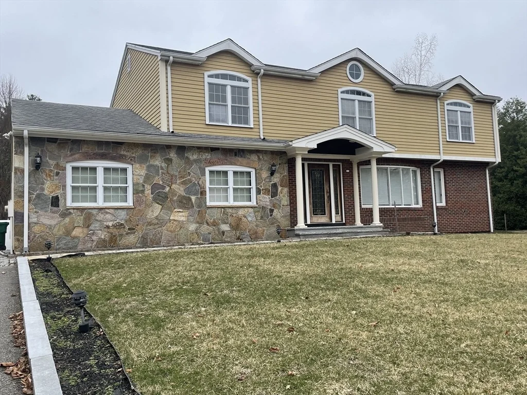 Photo of 243 Weatherbee Dr