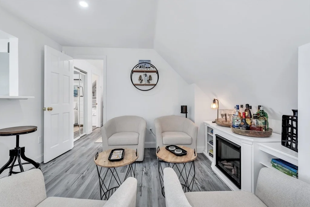 Photo of 4 Arrowhead Cir