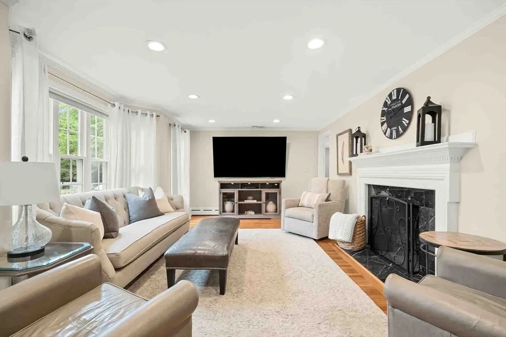 Photo of 34 Edward Ave.