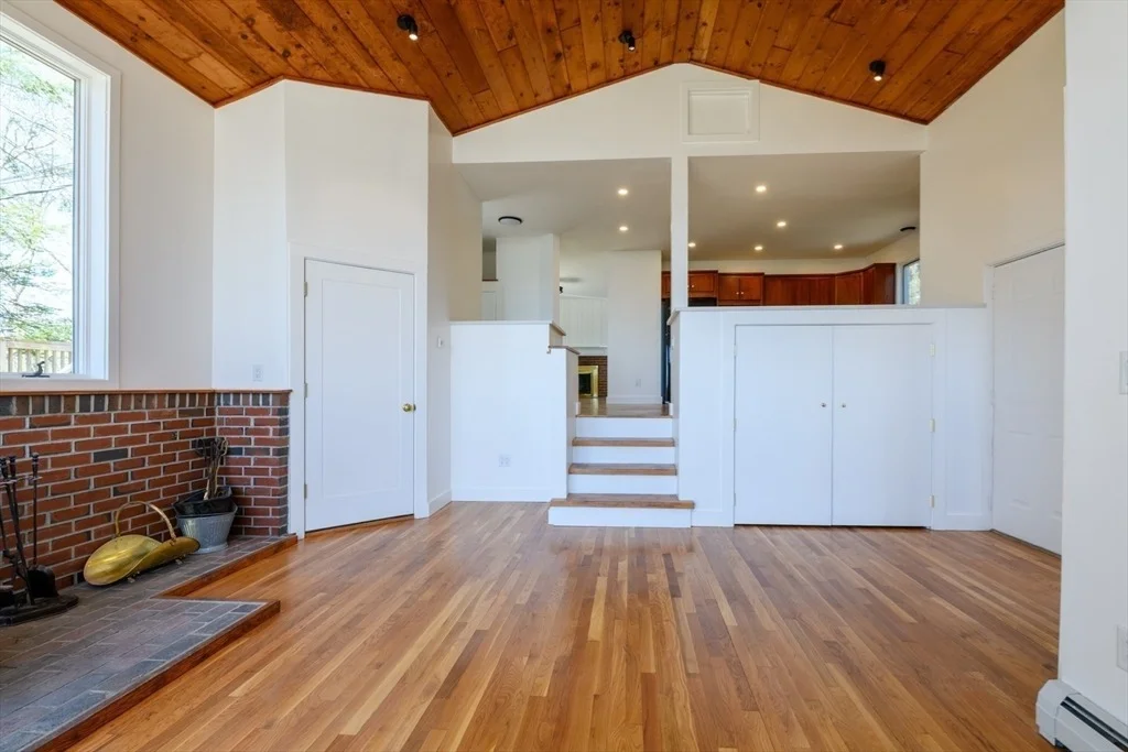 Photo of 6 High Hill