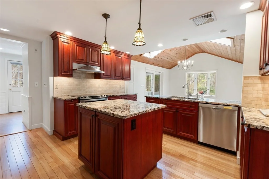 Photo of 14 Reeves Rd