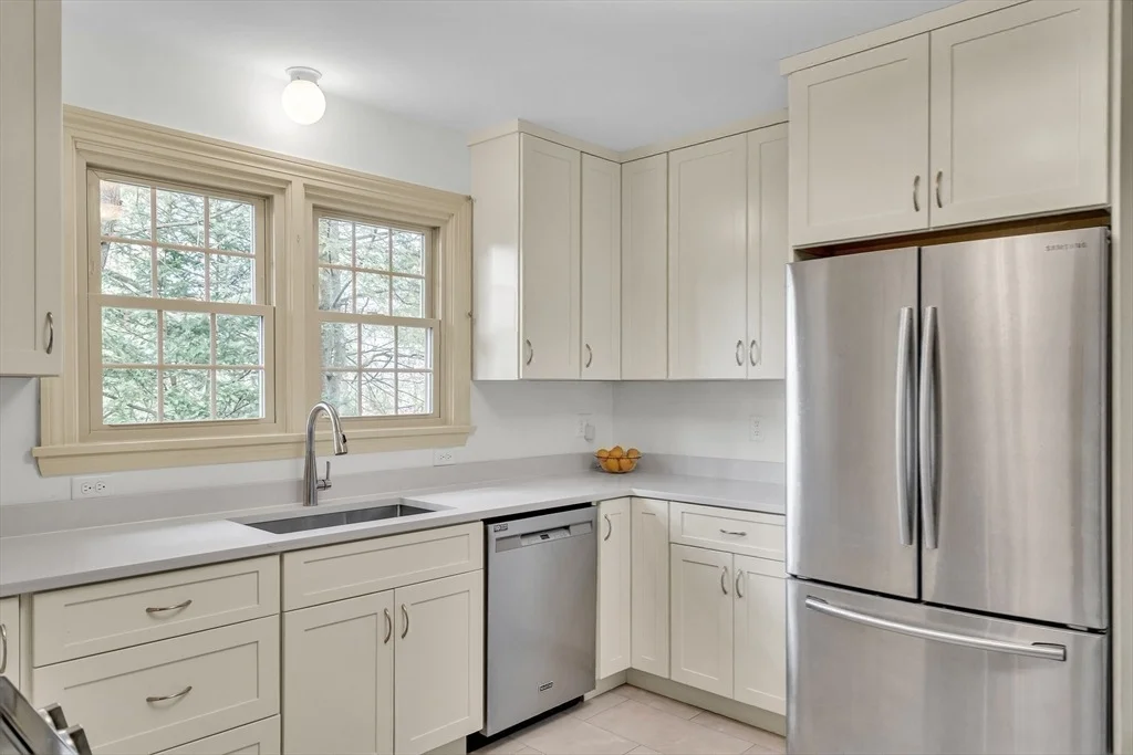 Photo of 6 Oakland Circle