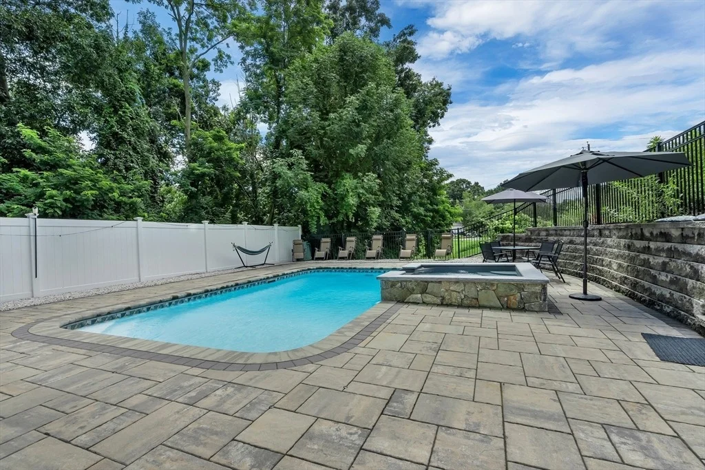 Photo of 6 Fleuette Drive