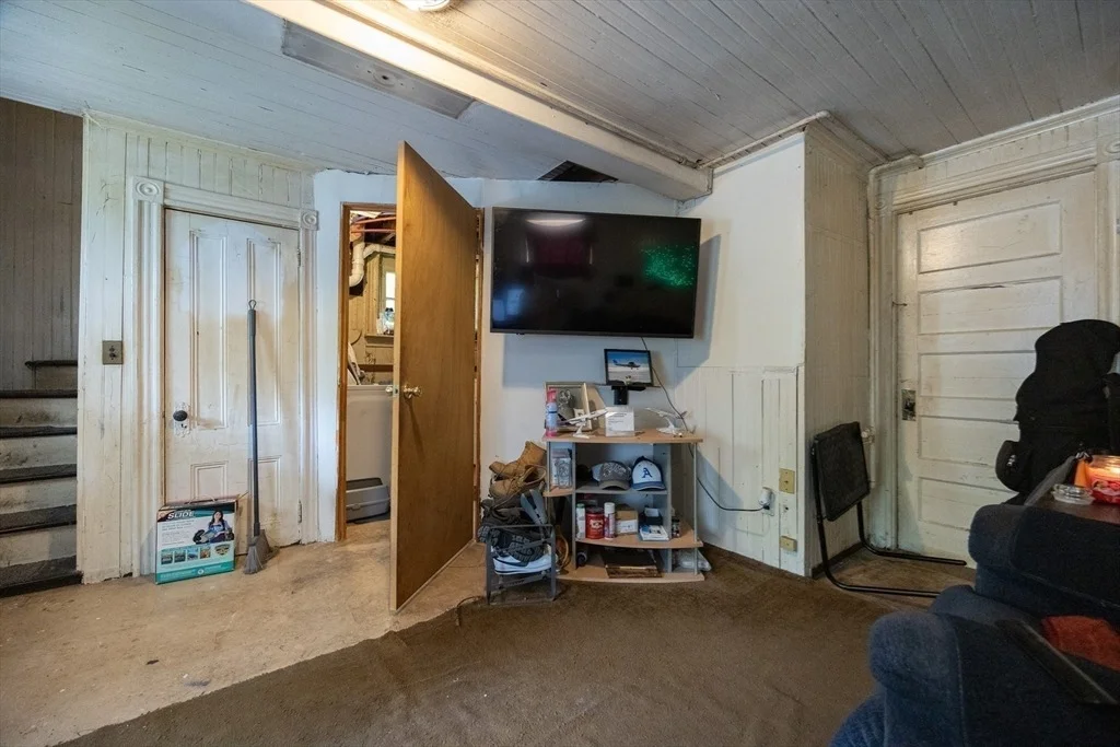 Photo of 148 Hackett Ave