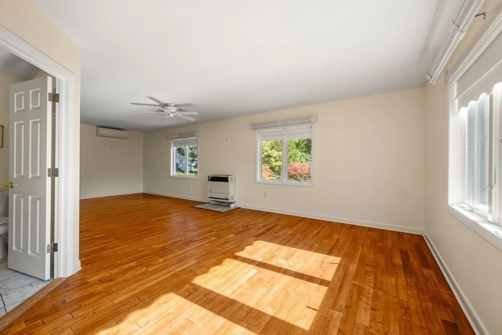 Photo of 56 Meadowview Road