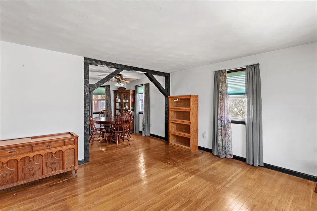 Photo of 11 Winnetuxet Rd