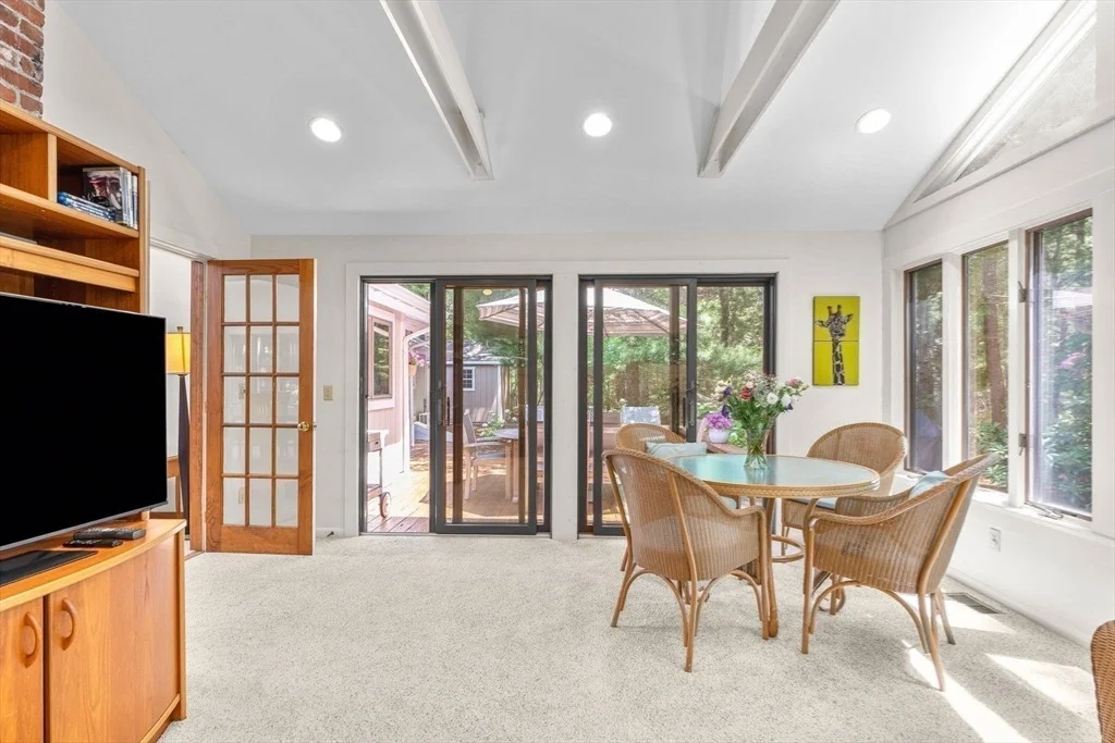 Photo of 261 Fells Pond Road